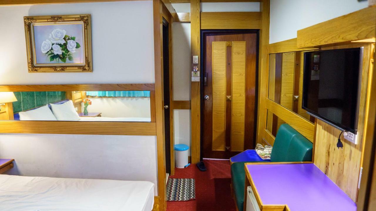 Siri Hotel Nakhonratchasima Екстериор снимка