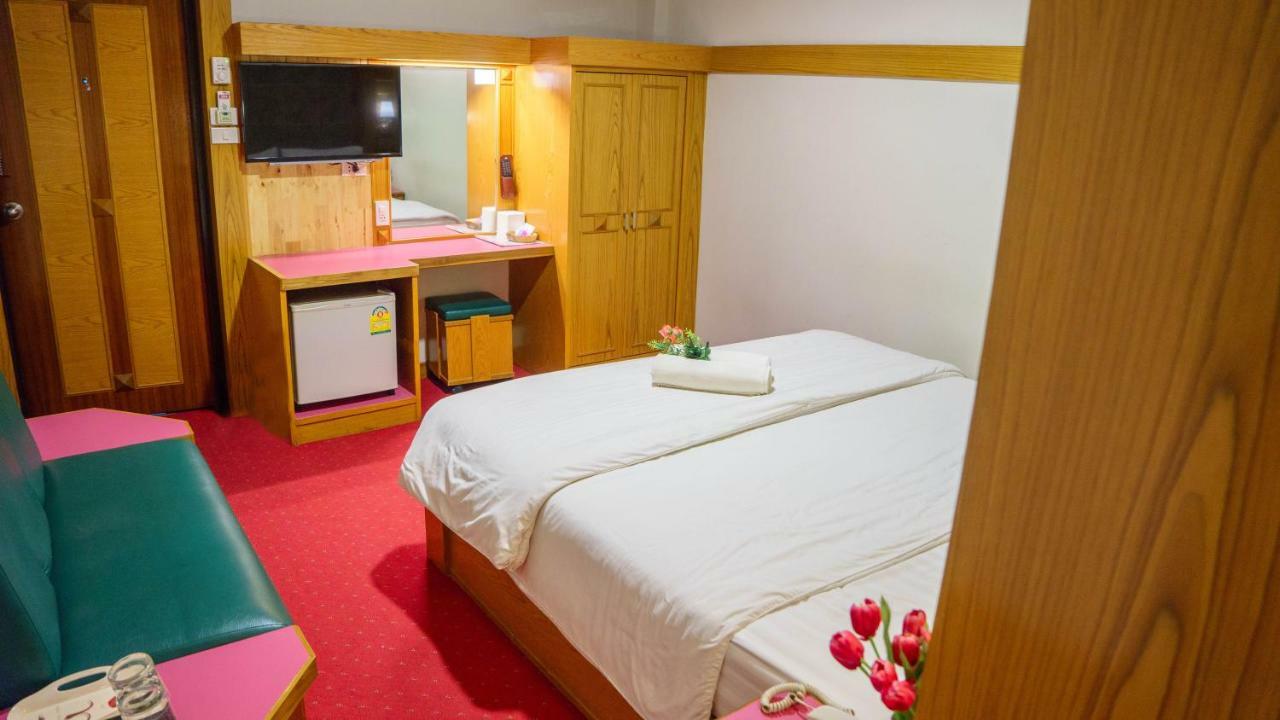 Siri Hotel Nakhonratchasima Екстериор снимка